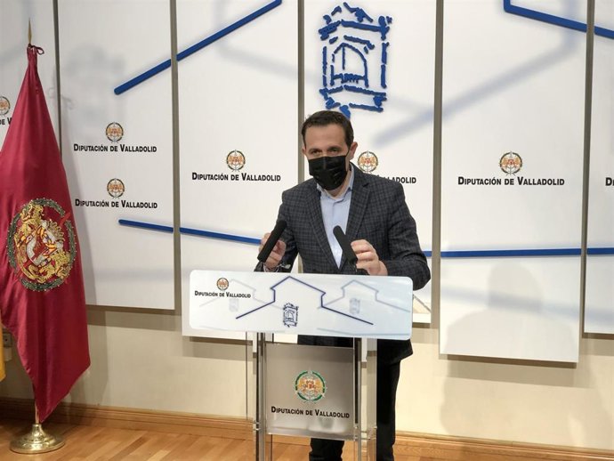 Archivo - El presidente de la Diputación de Valladolid, Conrado Íscar.