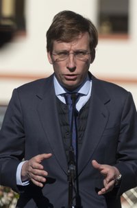 Almeida destaca que Madrid "es segura" y ofrece a Delegación medios para "atajar" violencia con "compromiso firme"