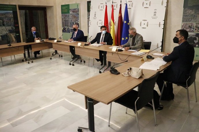 Archivo - Dos nuevas naves polivalentes completan las instalaciones de Merca Murcia