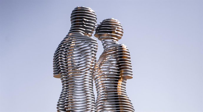 España es el destino europeo más reservado para viajar en San Valentín, según Kiwi