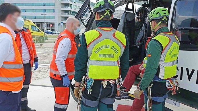Rescate de la mujer por parte de la Guardia Civil.