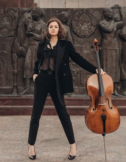 La joven violonchelista rusa Anastasia Kobekina