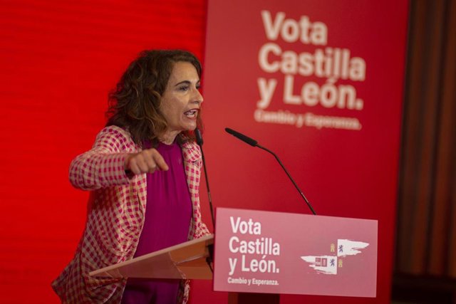 La ministra de Hacienda, María Jesús Montero, en un acto del PSOE.