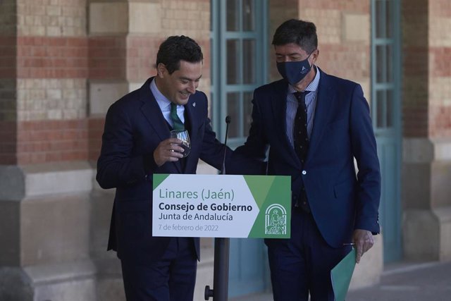 Juanma Moreno y Juan Marín tras el Consejo de Gobierno de la Junta celebrado en la Antigua Estación de Linares.