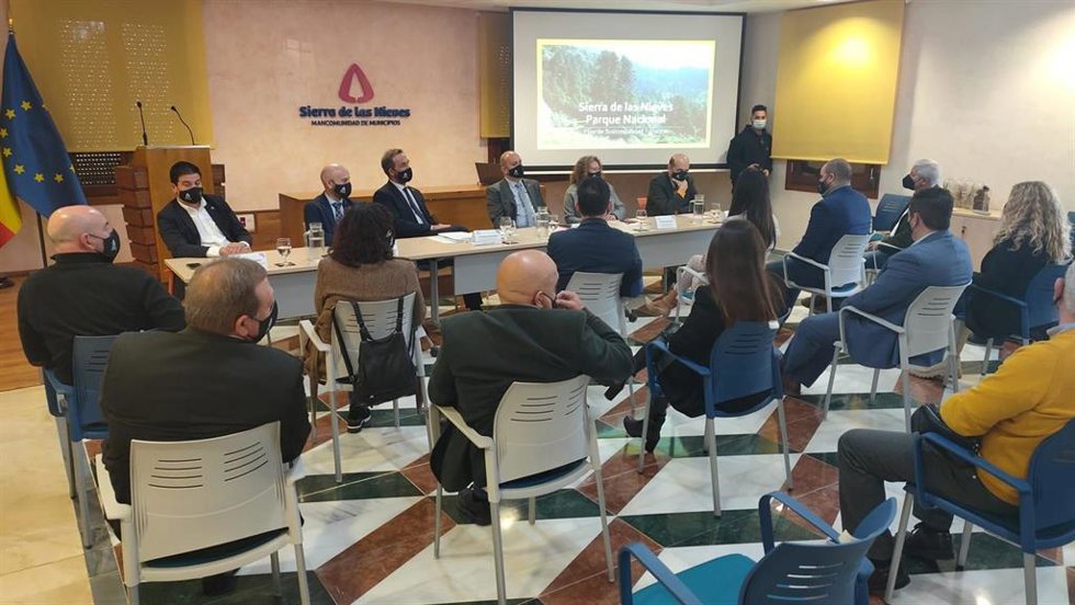 El secretario de Estado de Turismo, Fernando Valdés, en la MAncomunidad de Municipios de la Sierra de las Nieves