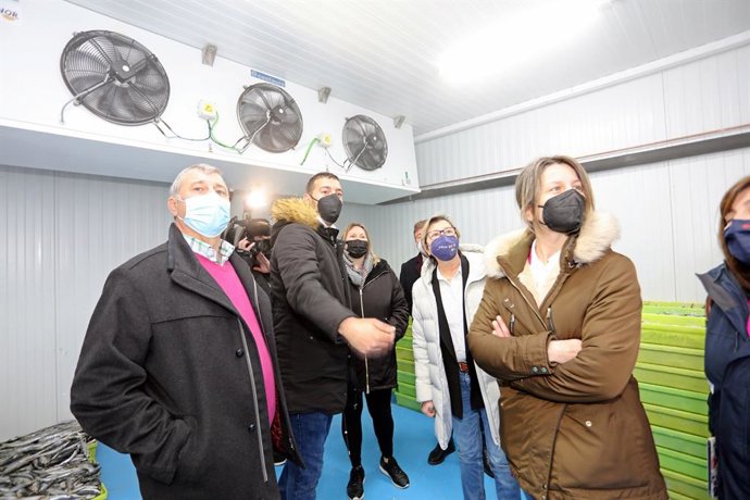 Visita de la conselleira do Mar, Rosa Quintana, al puerto de Corme (A Coruña).