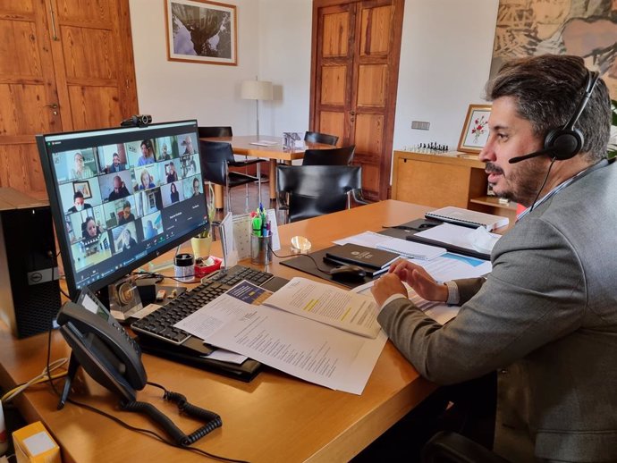 El alcalde de La Laguna, Luis Yeray Gutierréz, participa vía telemática en la reunión de la Comisión del Grupo de Ciudades Patrimonio de la Humanidad de España