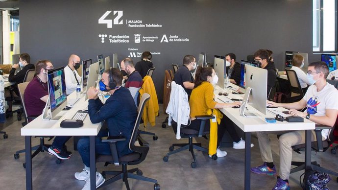 Abre sus puertas '42 Málaga' en el complejo de Tabacalera