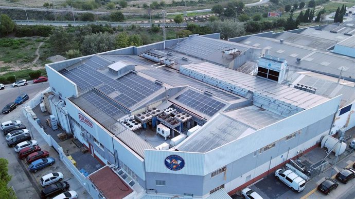 Archivo - El Grupo Nueva Pescanova instala dos nuevos parques solares en sus fábricas de Valencia