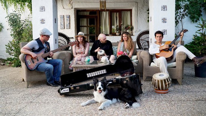 Archivo - All Around Folks