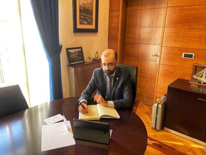 Archivo - El alcalde de Cangas del Narcea, José Víctor Rodríguez