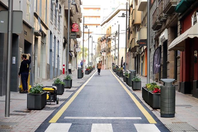 Calle Imeldo Serís, tras su remodelación