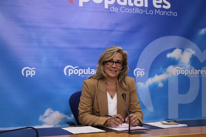 Archivo - Foto de archivo de la portavoz del Grupo Parlamentario Popular en las Cortes, Lola Merino