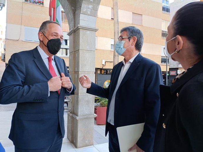 Vicente García Egea en su visita al municipio de Adra (Almería)