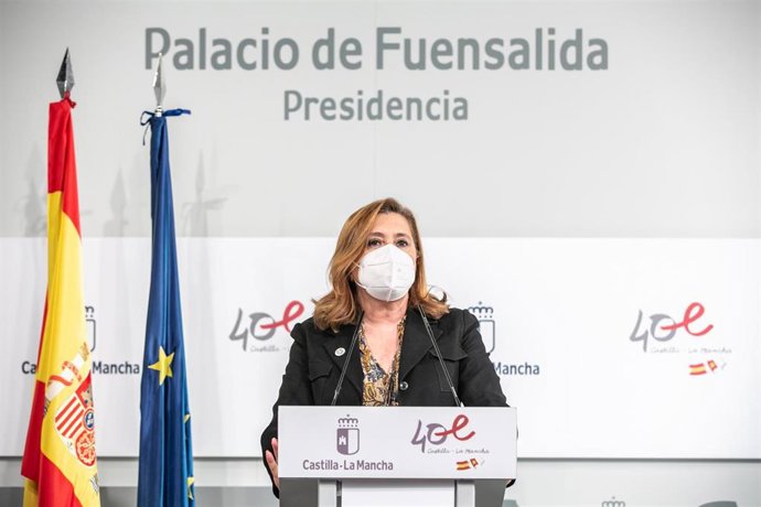 La consejera de Educación, Cultura y Deportes, Rosa Ana Rodríguez, informa de los acuerdos del Consejo de Gobierno relacionados con su departamento.