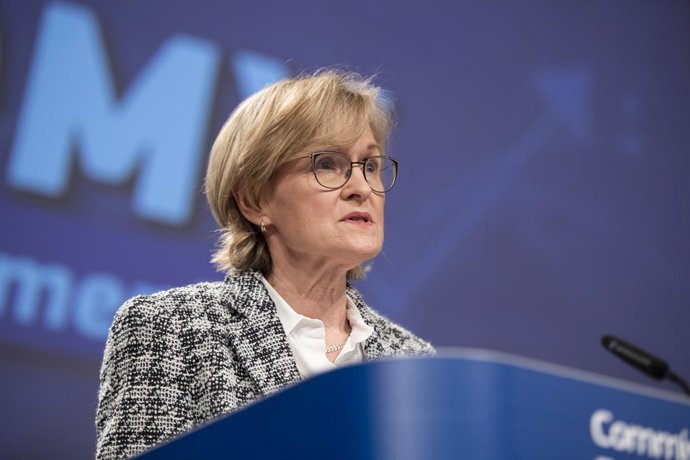 HANDOUT - 02 February 2022, Belgium, Brussels: European Financial Services Commissioner Mairead McGuinness speaks during a press conference in Brussels. Photo: Lukasz Kobus/European Commission/dpa - ATTENTION: editorial use only and only if the credit m