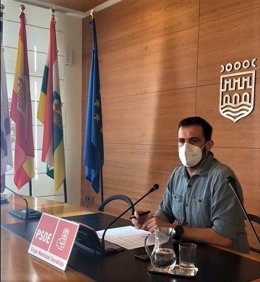 Iván Reinares, portavoz del PSOE en el Ayuntamiento de Logroño