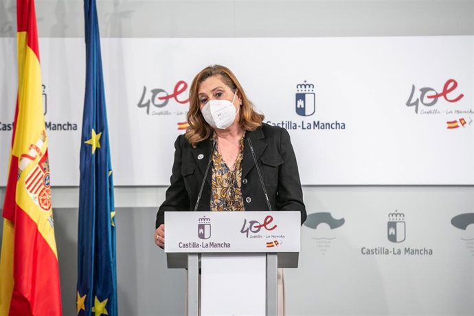 La consejera de Educación, Cultura y Deportes, Rosa Ana Rodríguez, informa de los acuerdos del Consejo de Gobierno relacionados con su departamento