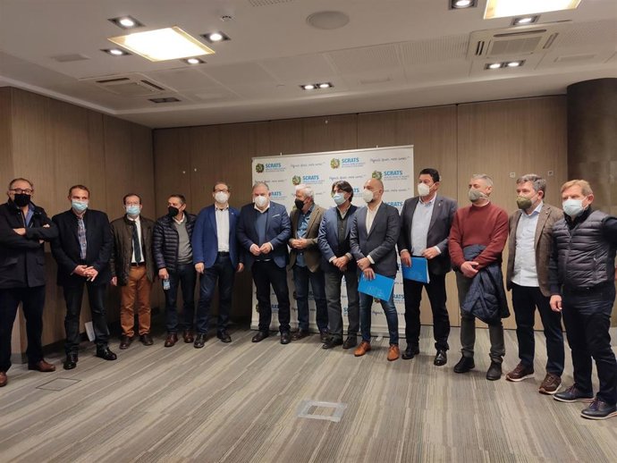 Participantes en la mesa del Agua