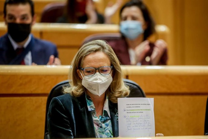 Archivo - La vicepresidenta primera y ministra de Asuntos Económicos y Transformación Digital, Nadia Calviño, en una sesión de control al Gobierno, en el Senado, a 1 de febrero de 2022, en Madrid (España). Durante el pleno, el Ejecutivo central ha dado 