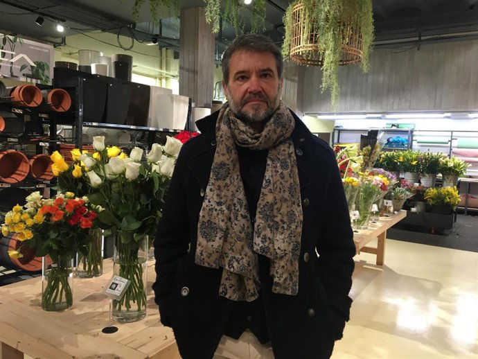 El escritor francés Franck Bouysse presenta en Barcelona sus novelas 'El diablo no vive en el infierno' y 'Nacido de ninguna mujer'.