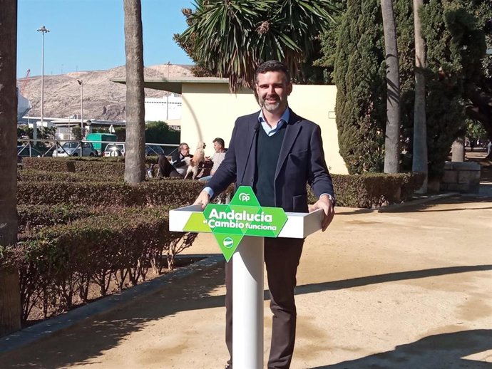 Ramón Fernández-Pacheco (PP-A), en rueda de prensa en Almería