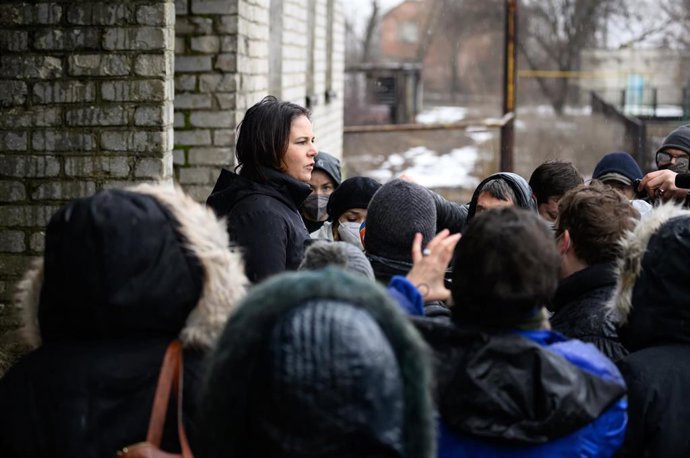 La ministra de Exteriores alemana, Annalena Baerbock, durante su viaje a Ucrania.
