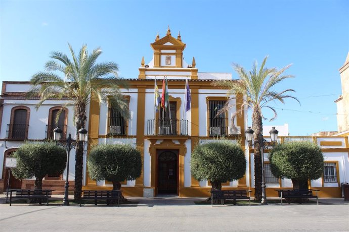 Fachada del Consistorio del municipio sevillano.