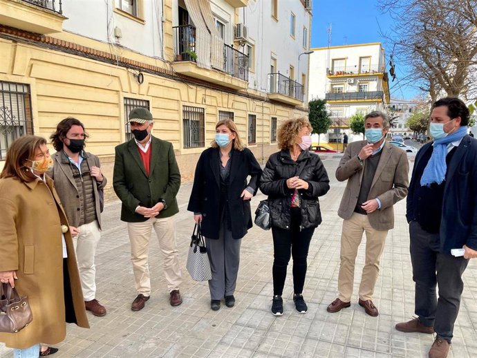 El vicesecretario regional de Fomento del PP de Andalucía, Miguel Ángel Torrico, ha visitado Huelva para valorar las políticas en materia de vivienda del Cosistorio.