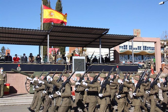 Archivo - Acto de Santa Bárbara que ha tenido lugar en la base 'Conde de Gazola' de San Andrés del Rabanedo (León) por parte del personal del Mando de Artillería de Campaña (MACA).