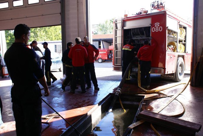 Archivo - Bomberos de Motril, en imagen de archivo
