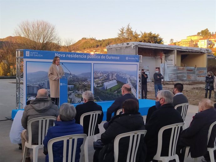La conselleira de Política Social, Fabiola García, en la presentación de la nueva residencia de mayores de Ourense, que construirá la Fundación Amancio Ortega