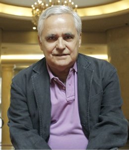 El periodista canario Juan Cruz se incorpora a Prensa Ibérica como adjunto a la Presidencia
