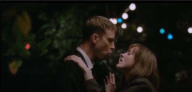 Archivo - Fotograma de la película 'The worst person in the world', una de las películas nominadas a los Oscar que pasaron por la última edición de Seminci.