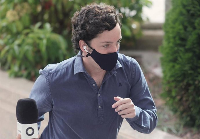 Archivo - Francisco Nicolás G. I., conocido popularmente en los medios de comunicación como 'Pequeño Nicolás', a su llegada a la Audiencia Provincial de Madrid, a 31 de mayo de 2021, en Madrid (España).