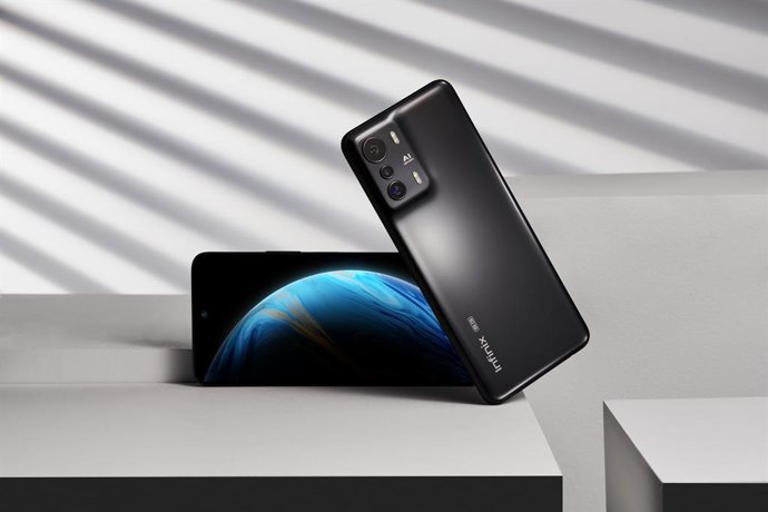6.78''FHD+ 120Hz Ultra Smooth Display & Uni-Curve Design