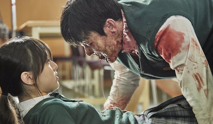 El director de Estamos muertos adelanta que la temporada 2 será sobre "la supervivencia de los zombis"