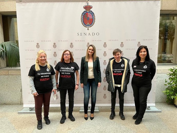 La senadora de Cs María Ponce con representantes de TAMPM