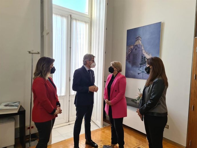Presentación del acuerdo entre la Comunidad Autónoma y el Ayuntamiento de Cartagena sobre el programa Certificarm