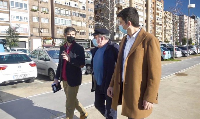 Archivo - PSOE de Santander urge al calmado del tráfico en Castilla-Hermida 