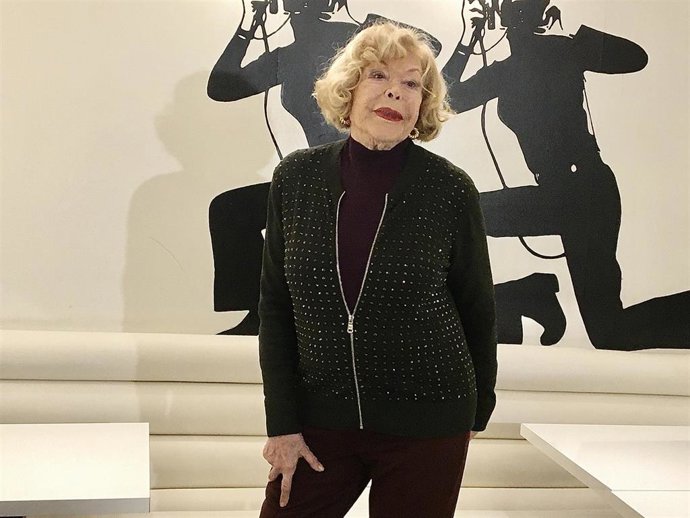 La actriz y modelo Teresa Gimpera presenta sus memorias, 'Així és la vida' (Columna), escritas por el periodista Toni Vall.