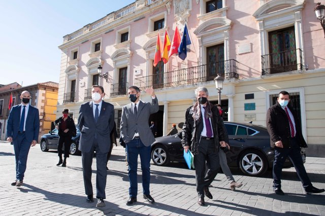El ministro de Agricultura, Luis Planas, visita Alcalá de Henares
