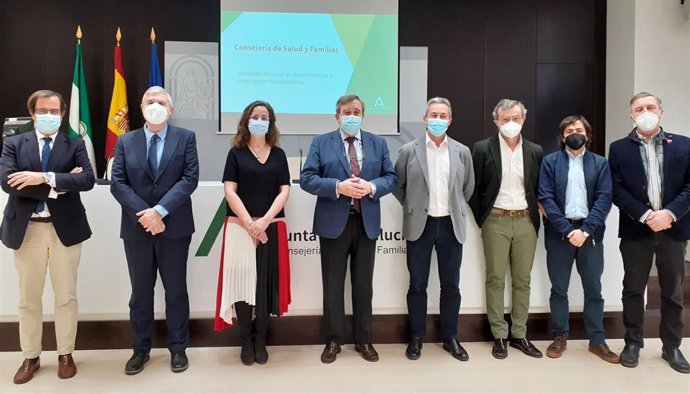 Reunión de trabajo de la Consejería de Salud y Familias con las direcciones de las estrategias y planes integrales de salud