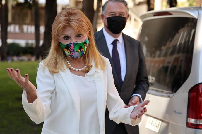 Tita Cervera sale del Museo Thyssen tras la firma del alquiler de su colección con el Ministerio de Cultura y Deporte