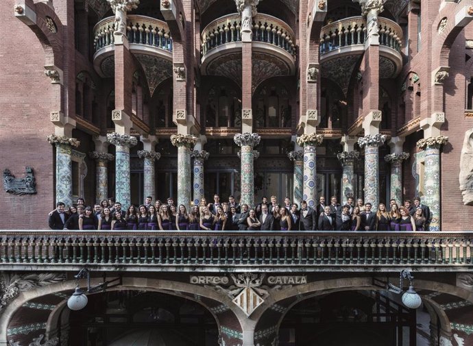 El Cor Jove de l'Orfeó Catal en el Palau de la Música Catalana.