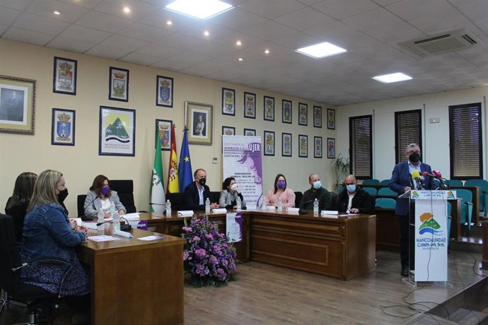 Acto de apertura del Centro Municipal de Información de la Mujer de Mancomunidad Axarquía