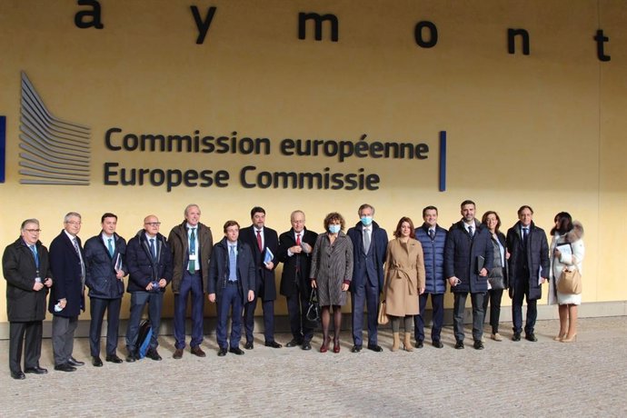 Comitiva de alcaldes y presidentes de instituciones provinciales del PP en Bruselas
