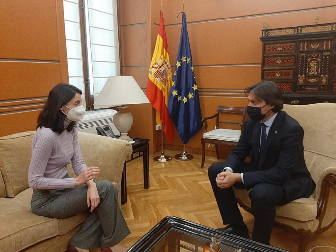 Reunión entre el rector de la UPO y la ministra de Justicia en la sede del Ministerio.