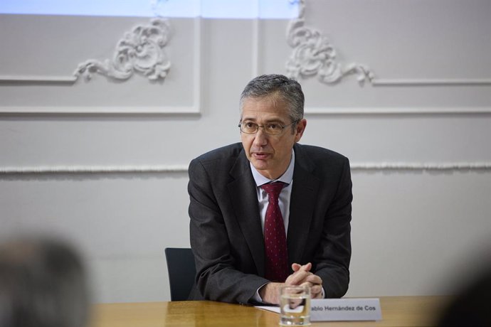 El gobernador del Banco de España, Pablo Hernández de Cos, interviene en el acto donde se ha firmado el convenio de investigación, en el CEMFI, a 18 de enero de 2022, en Madrid (España). El objetivo de este acuerdo es fomentar investigaciones sobre los 