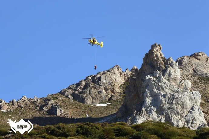 Rescate de un senderista en Somiedo.